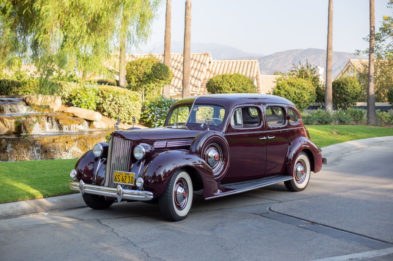 1938 Packard 1601-D Deluxe Touring Sedan 