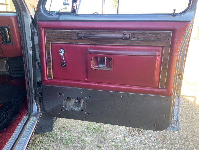 1985 Dodge RAM 350 27