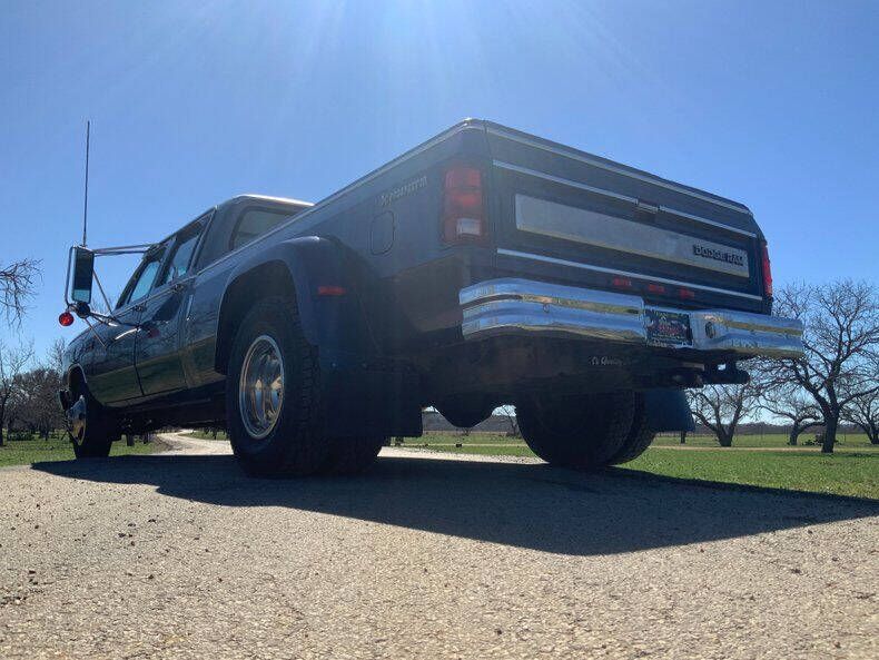 1985 Dodge RAM 350 42