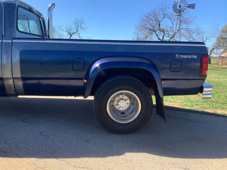 1985 Dodge RAM 350 81