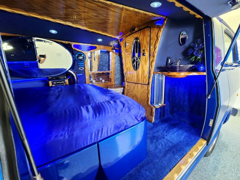 1969 Chevrolet Van 8