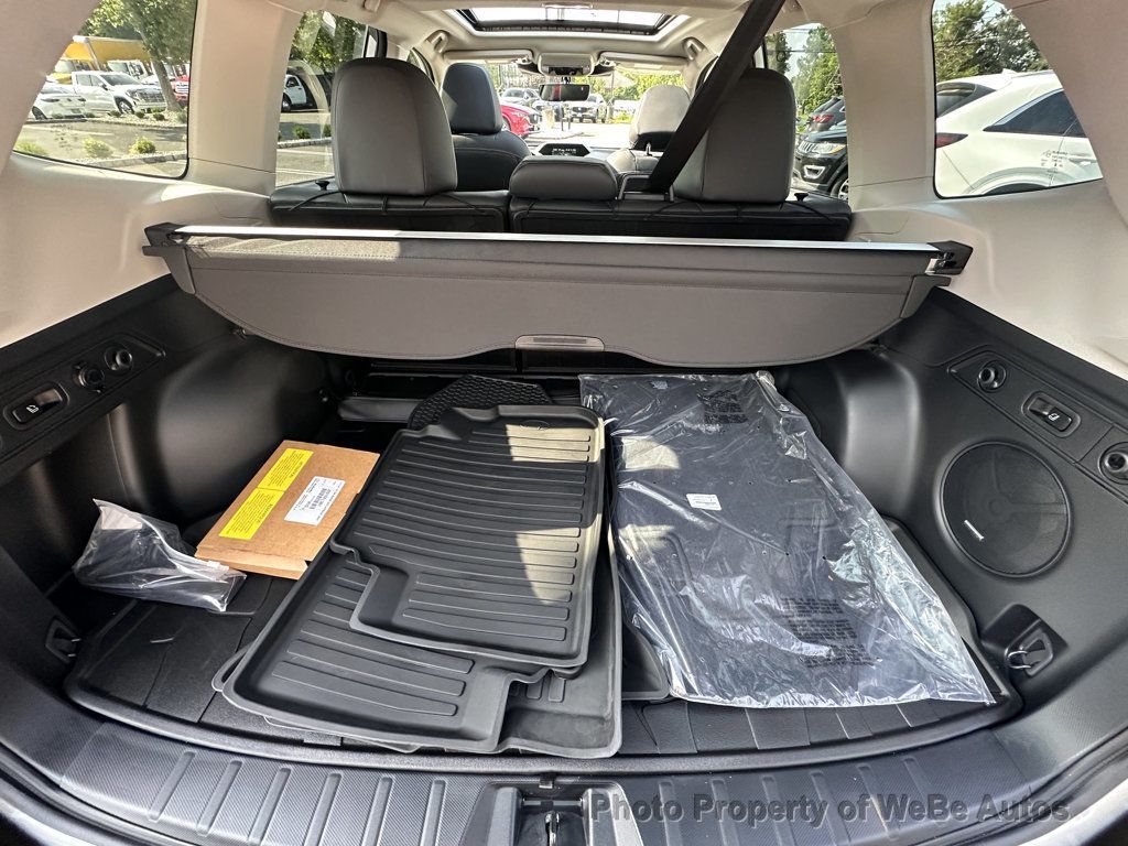 2023 Subaru Forester 36